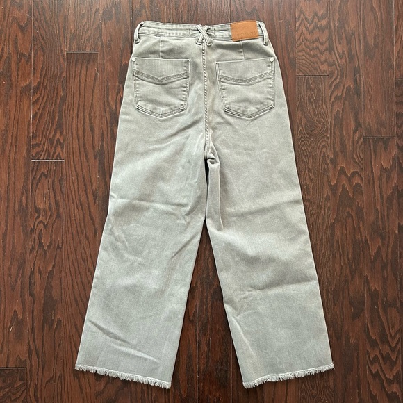 Judy Blue High Waist Olive Wide Leg Crop Jeans | Size 7/28 | Style #: JB88734 - Picture 5 of 11